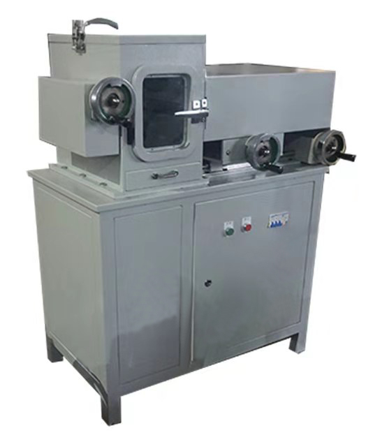 4、国内技术领先的高端智能化装备制造商之一；公司立足于高端精密机床制造