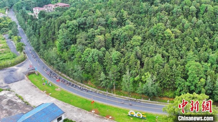 全国近千名骑手聚集靖安竞速:江西省国家级生