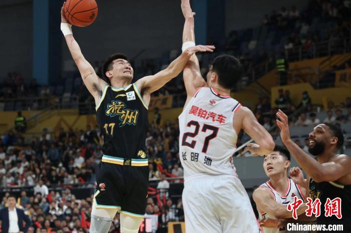 广厦以82：117大比分不敌广