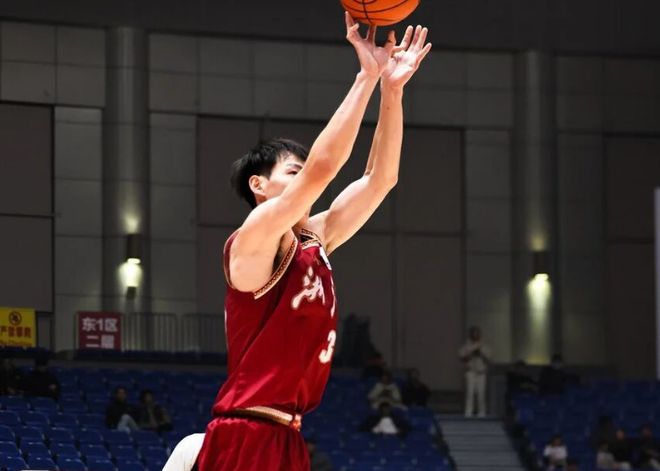 广厦加时惜败浙江 塔克三分绝杀未果