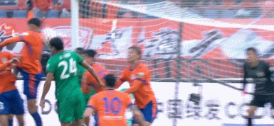 国安客场负辽宁三场不胜 裁判争议判罚引争议