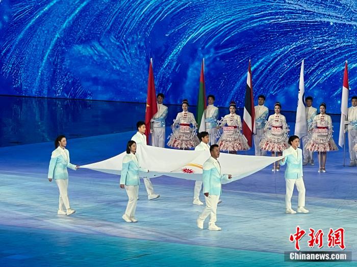 赵宏博、丁宁领衔六位旗手手执亚奥理事会会旗