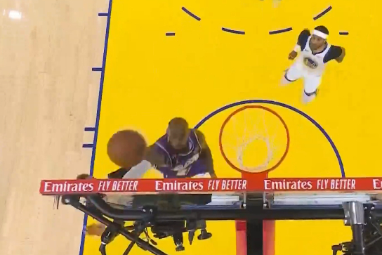 詹姆斯右手受伤引关注 湖人季后赛前景存疑