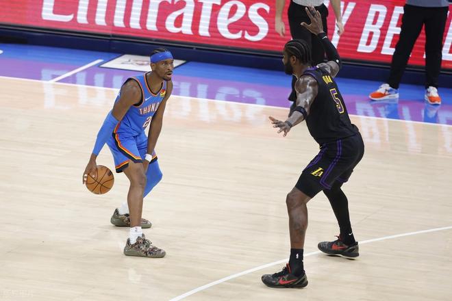 雷霆大胜湖人43分 东契奇伤退致湖人惨败 西部格